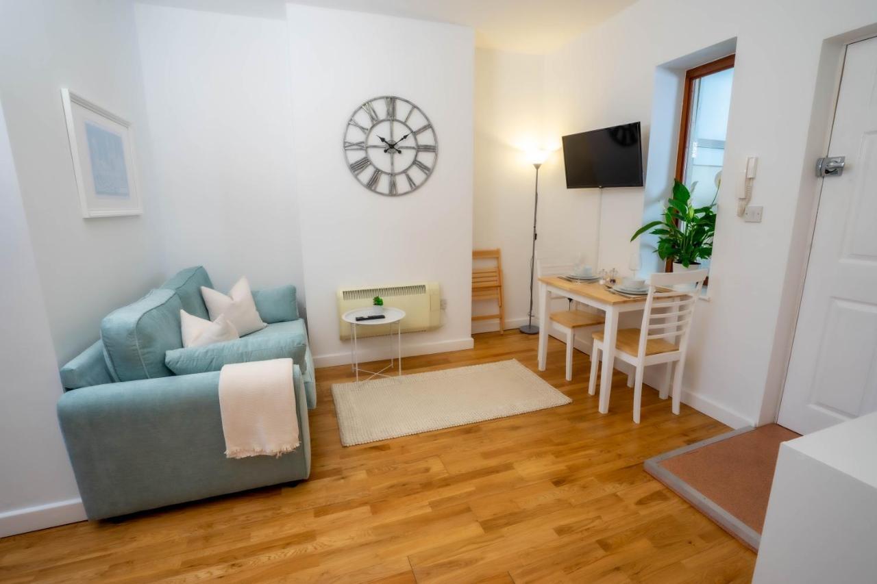 Vibrant City Centre - King Bed, Entire Apartment CBG Buitenkant foto