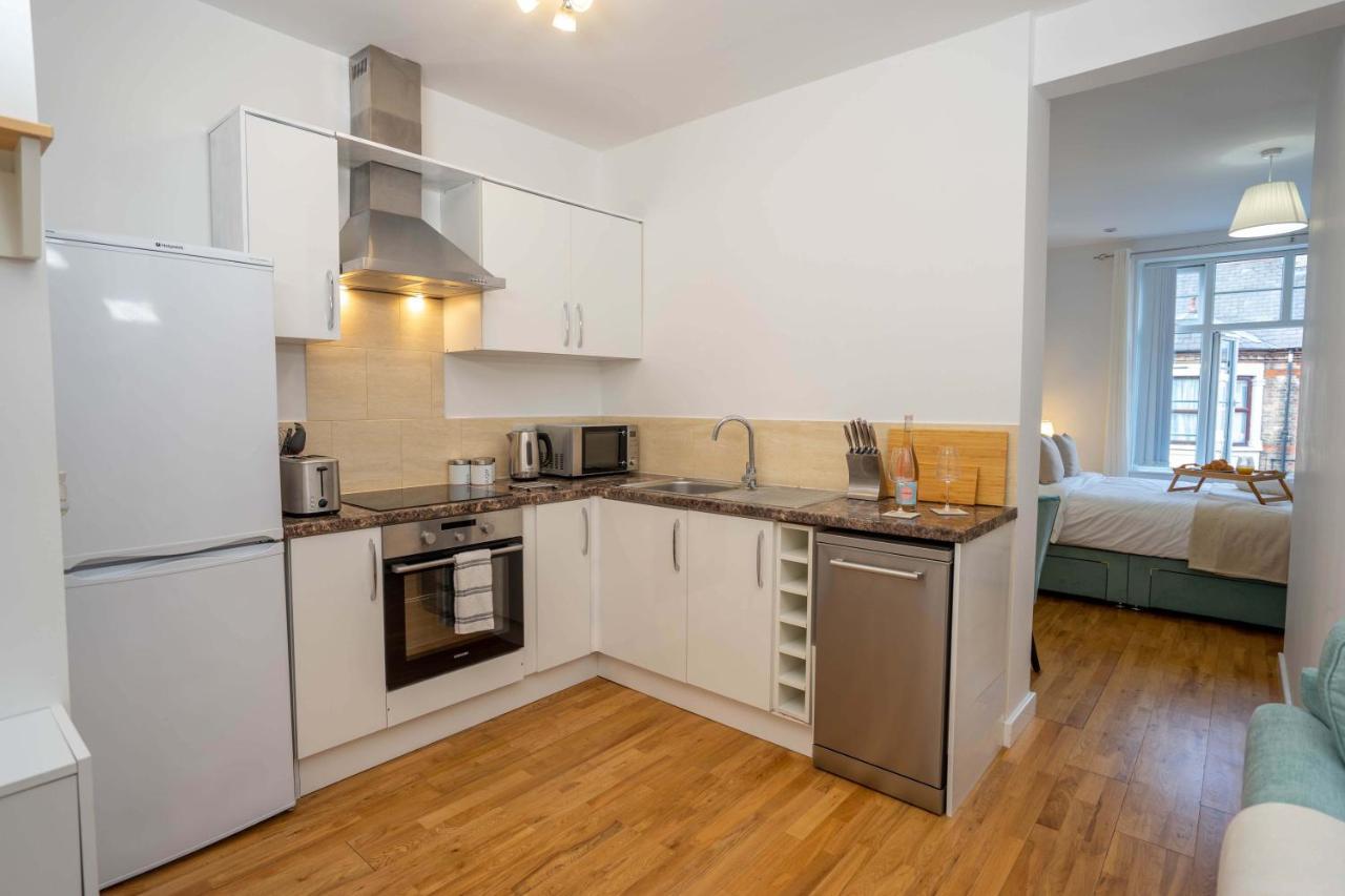Vibrant City Centre - King Bed, Entire Apartment CBG Buitenkant foto
